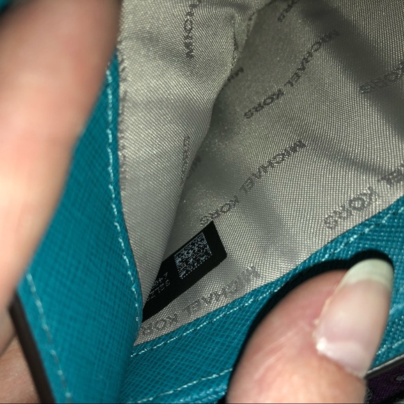 BNWT Michael Kors Mercer Carryall Card Case - Picture 7 of 8